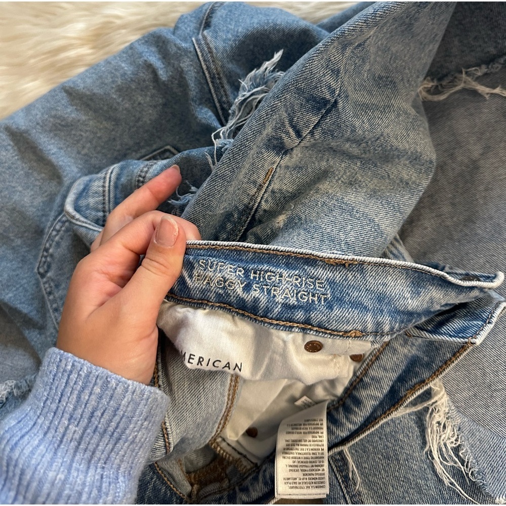 AMERICAN EAGLE Super High Rise Baggy Straight Jean In Medium Indigo - Picture 6 of 7